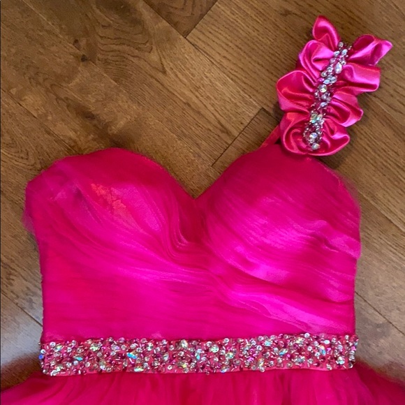 Dress - Picture 3 of 3